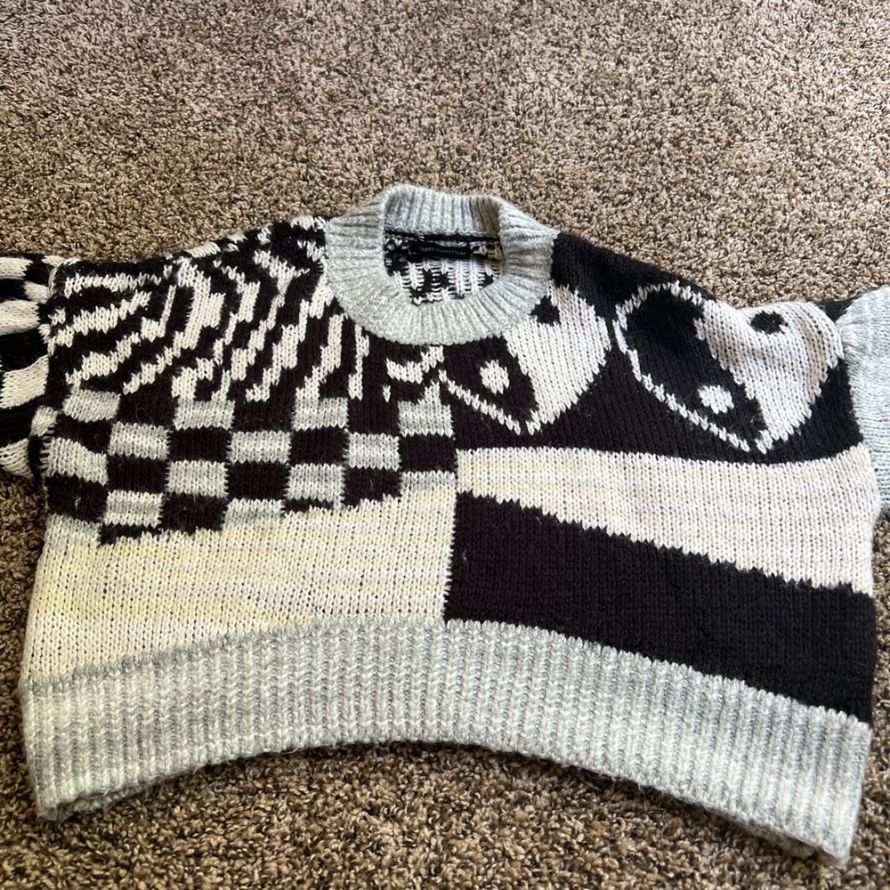Urban Outfitters Black and Gray Patterned Sweater - Picture 3 of 15